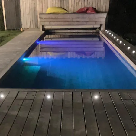 Moderne Confort Familial Piscine Naturelle 11mx3m * Pezenas